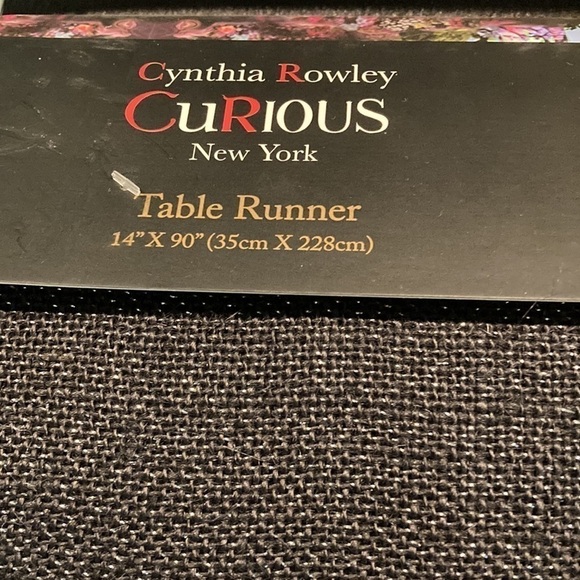 NWT CYNTHIA ROWLEY CURIOUS GHOST TABLE RUNNER & GHOST TOWELS - Picture 4 of 10